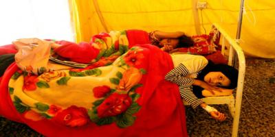 مئات آلاف الاصابات بالكوليرا في اليمن