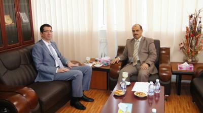 وزير النقل يلتقي القائم بأعمال السفارة السورية باليمن