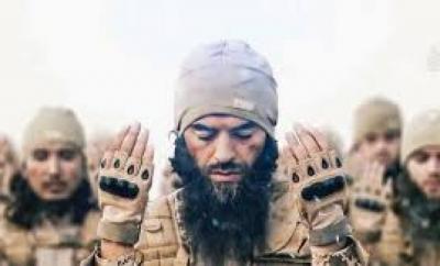 “داعش” يتوقف عن الصلاة بسبب خسارته في الموصل