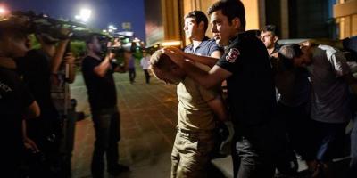 النظام التركي يصدر مذكرات اعتقال بحق 53 عسكريا