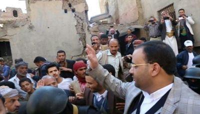 الرئيس الصماد يطلع على أضرار العدوان بحارة الصعدي بأمانة العاصمة