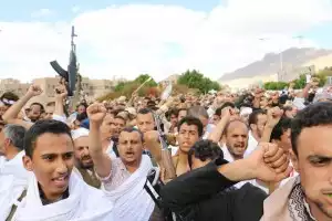 الملايين في صنعاء بثياب الإحرام..صرخة تدق أسوار قصر السلمان:سنحج بيت الله