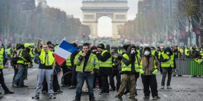 (السترات الصفراء) يستعدون لمظاهرات جديدة والسلطات الفرنسية تنشر 147 ألف عسكري لمواجهتها
