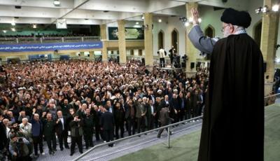 قائد الثورة الإسلامية الإيرانية  : شعبنا يريد برلمانا شجاعا ينهض بمسؤولياته ولا يخشى اميركا