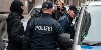 السلطات الألمانية تحقق مع 64 عاملاً في قواتها المسلحة بتهمة التطرف