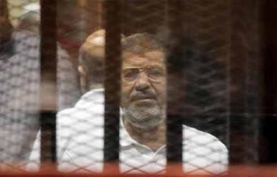 مصر: إلغاء أحكام الإعدام والمؤبد على مرسي