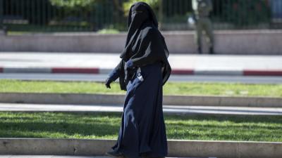 النمسا تحظر ارتداء «البرقع» في الأماكن العامة